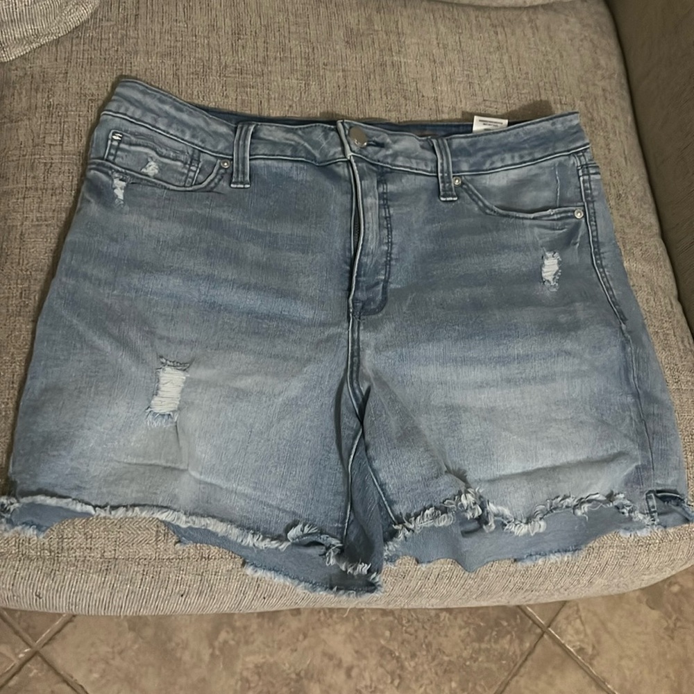 Seven7 blue Jean shorts size 14